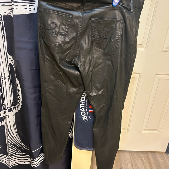 Lilly Pulitzer size 14 Black Faux Leather Pants - Picture 4 of 4